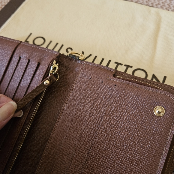 SOLD✨️Authentic✨️Louis Vuitton Monogram Insolite Wallet - Picture 5 of 16